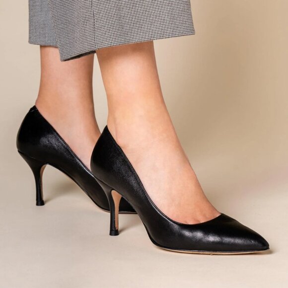 Sleek Black Leather Heels - Picture 2 of 16